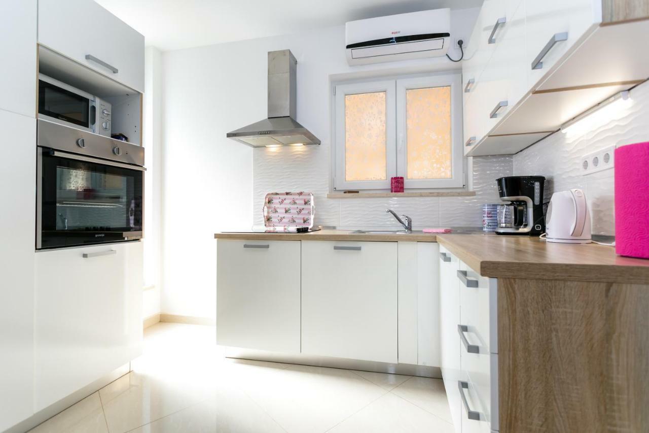 Apartman Brajutovci 26 Корнич Экстерьер фото