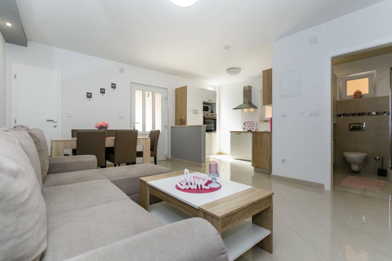 Apartman Brajutovci 26 Корнич Экстерьер фото