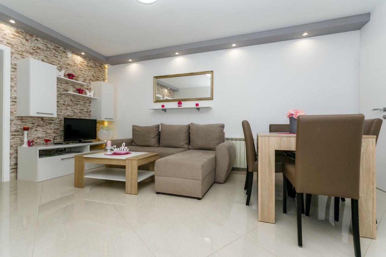 Apartman Brajutovci 26 Корнич Экстерьер фото
